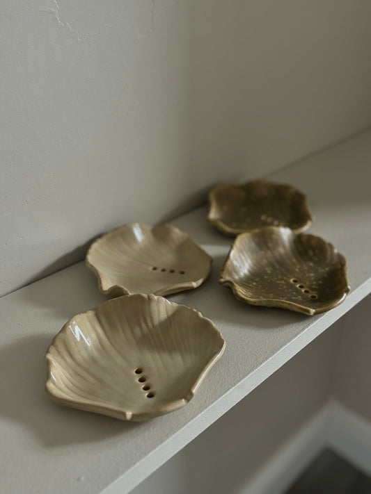 Ceramic soap dish in beige glaze
