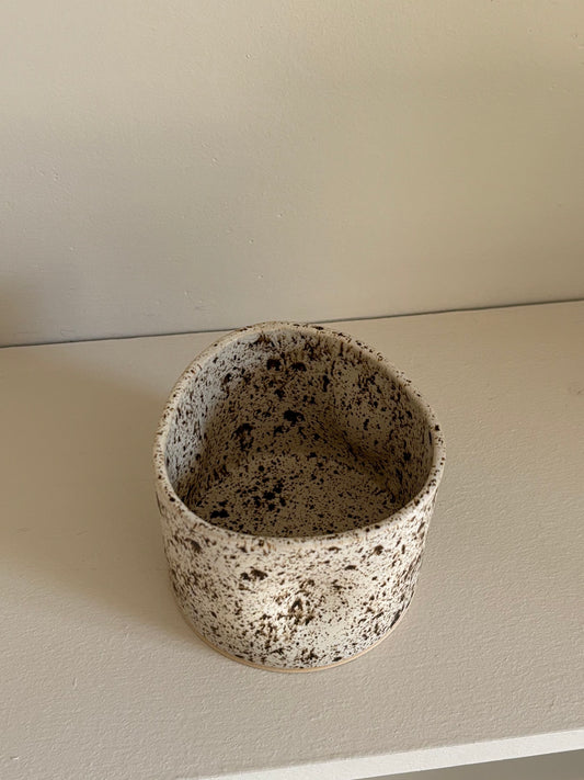 snug mug in Winterwood glaze